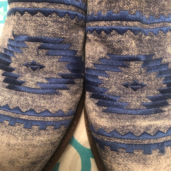 Matisse slip ons - Picture 2 of 4